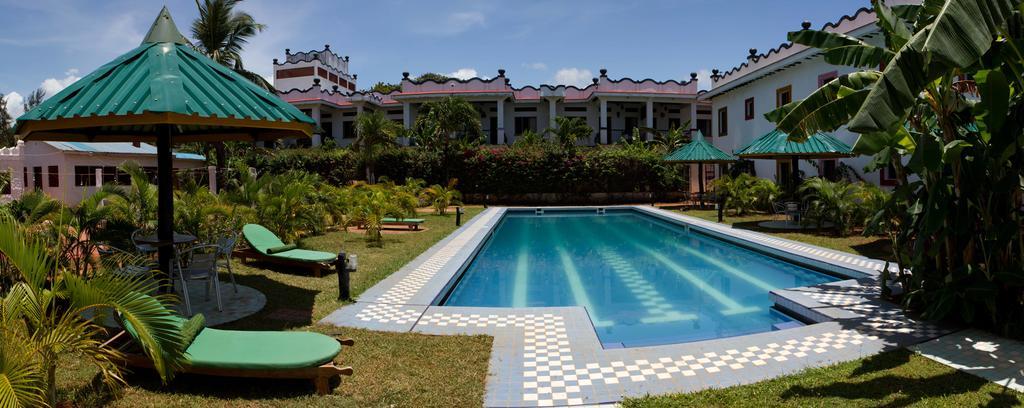 Mangro Hotel Диани Бийч Екстериор снимка