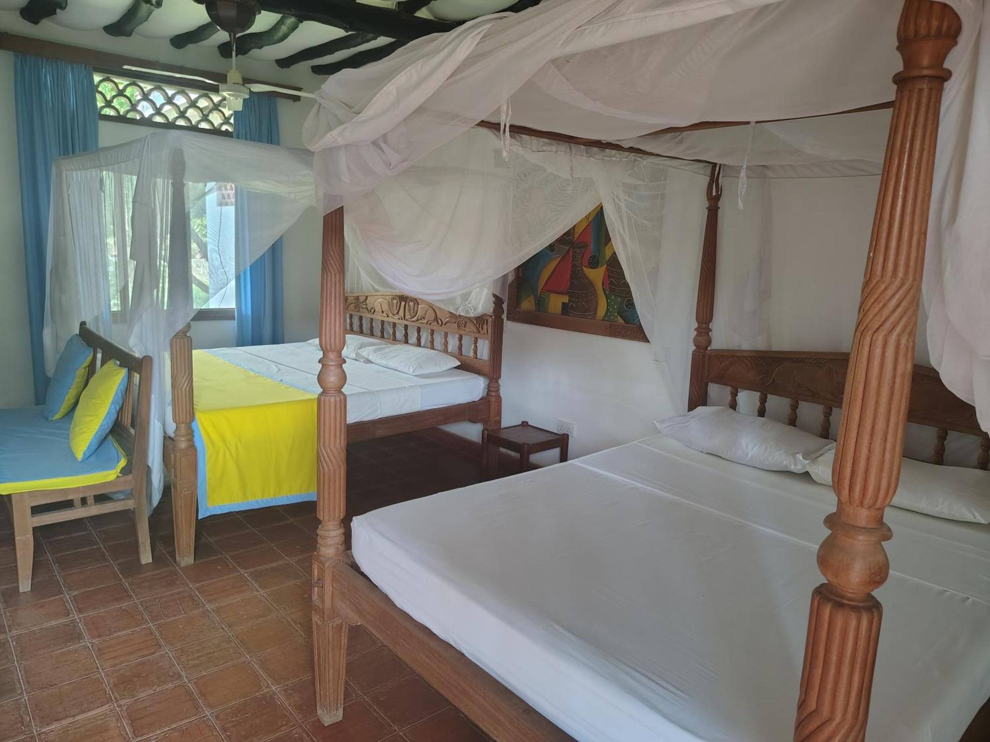 Mangro Hotel Диани Бийч Екстериор снимка