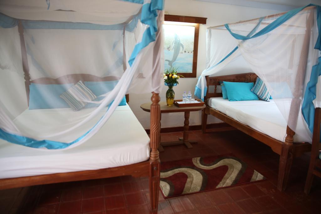 Mangro Hotel Диани Бийч Екстериор снимка