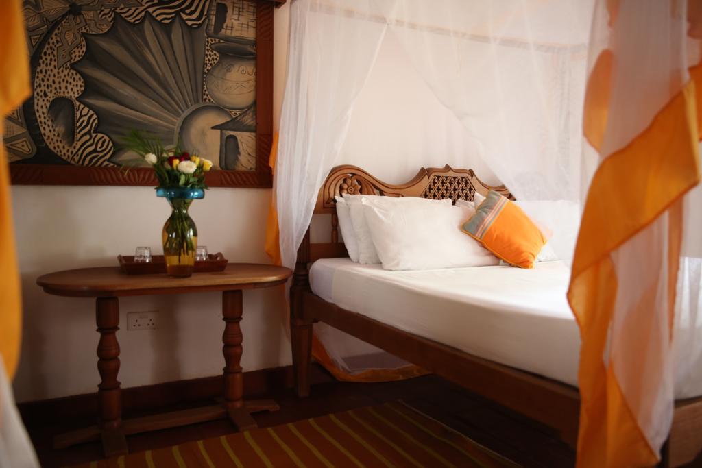 Mangro Hotel Диани Бийч Екстериор снимка