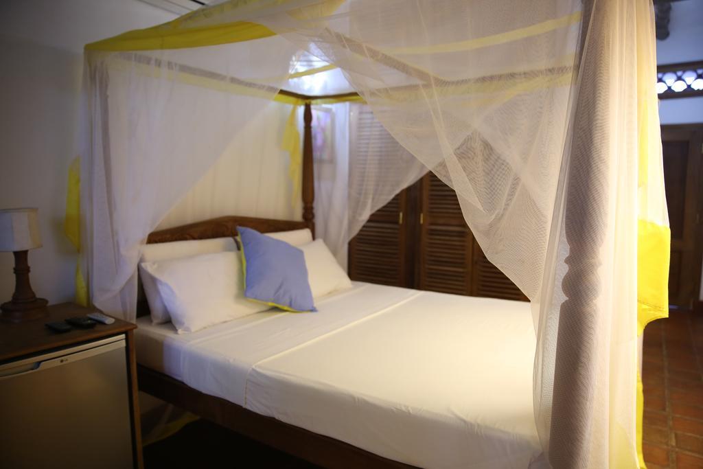 Mangro Hotel Диани Бийч Екстериор снимка