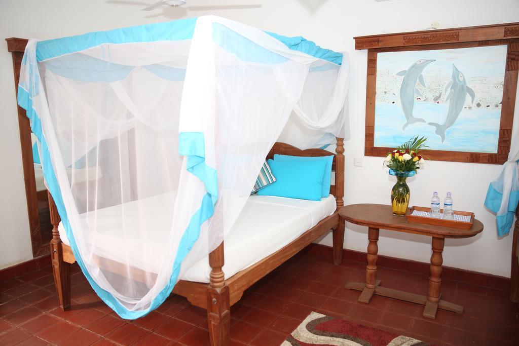 Mangro Hotel Диани Бийч Екстериор снимка